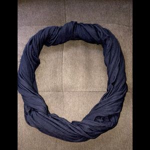 Brandy Melville Infinity Scarf Dark Blue